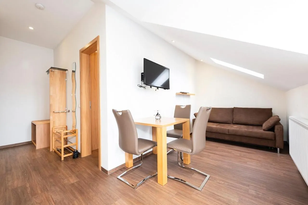 Weingut Und Gastehof Borst Hotel Nordheim am Main 0*,